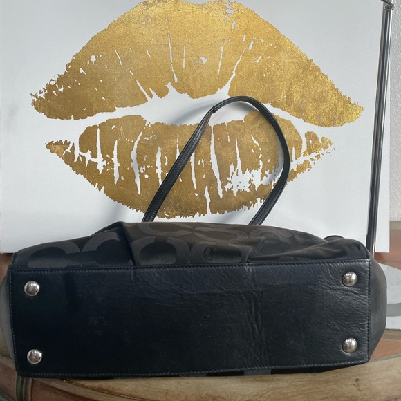 Coach Signature C Black Shoulder Bag - Picture 8 of 17